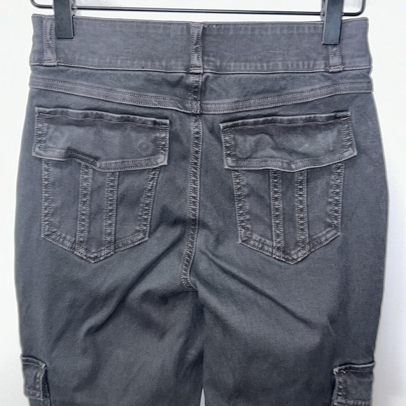 Spanx Stretch Twill Ankle Cargo Pant in Washed Black 20311R Women's Medium - Picture 12 of 13